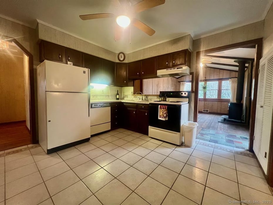 2795 Moreland Street Photo 5