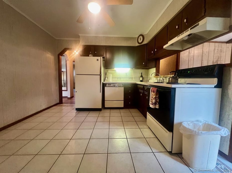 2795 Moreland Street Photo 6