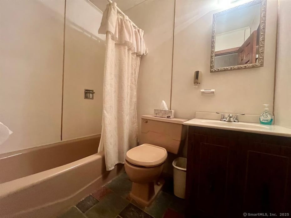 2795 Moreland Street Photo 16