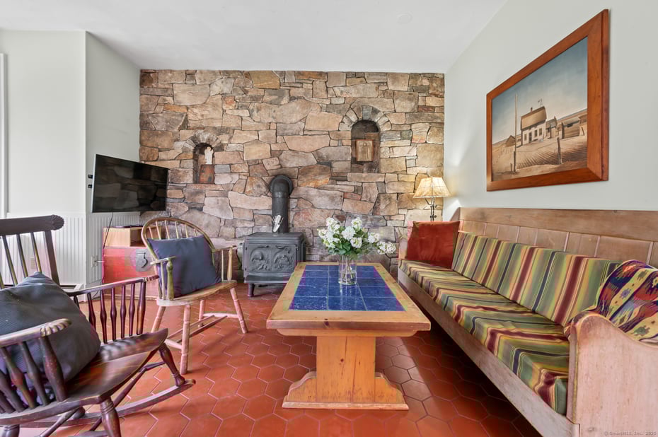 277 Milton Road Photo 9