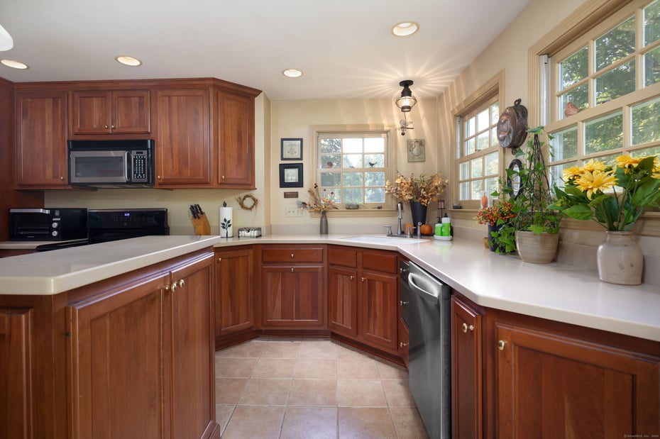 399 Colebrook Road Photo 15