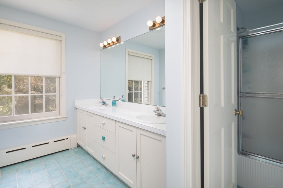 399 Colebrook Road Photo 36
