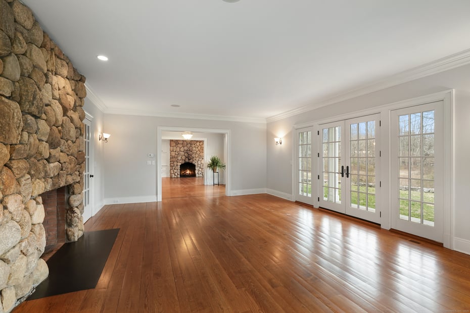 33 Middlebrook Farm Road Photo 5