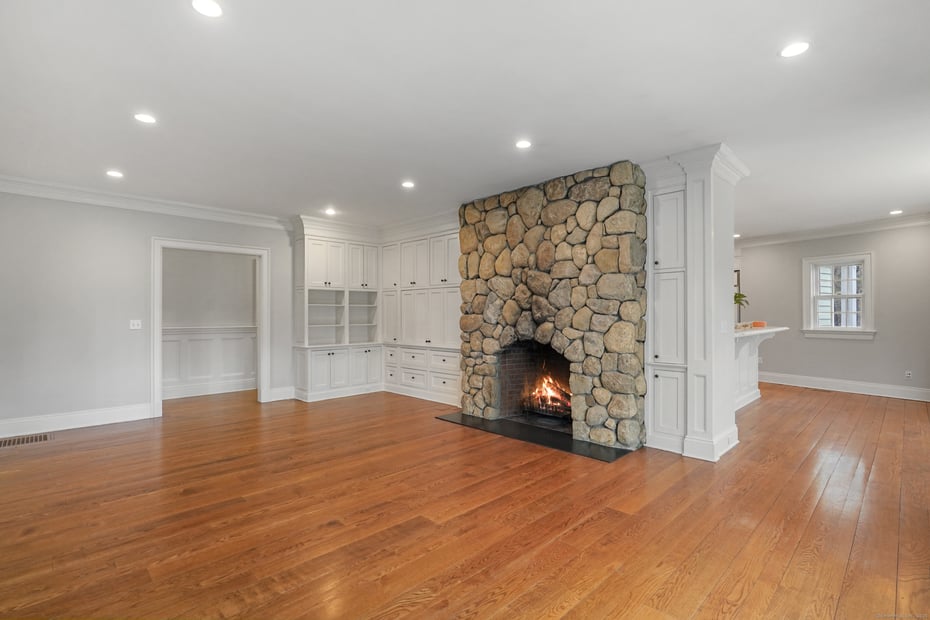 33 Middlebrook Farm Road Photo 11