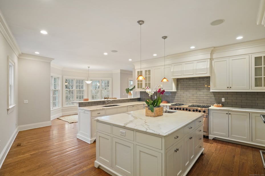 33 Middlebrook Farm Road Photo 12