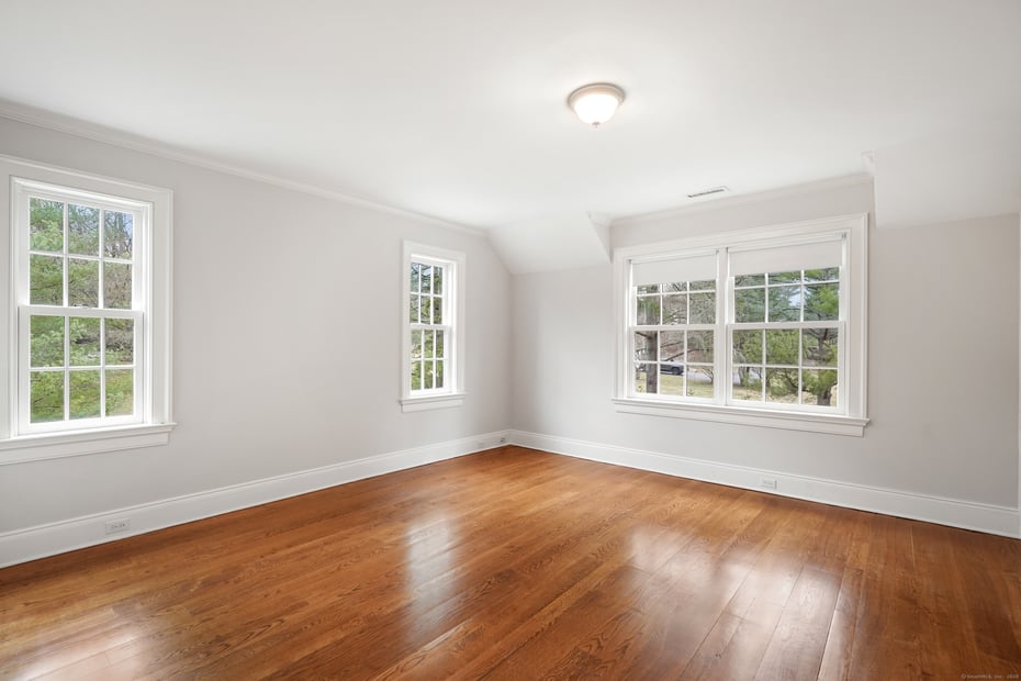 33 Middlebrook Farm Road Photo 19