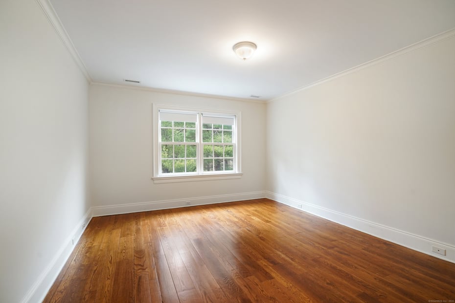 33 Middlebrook Farm Road Photo 23