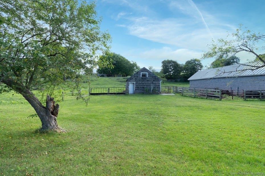 65 Hammertown Road Photo 16