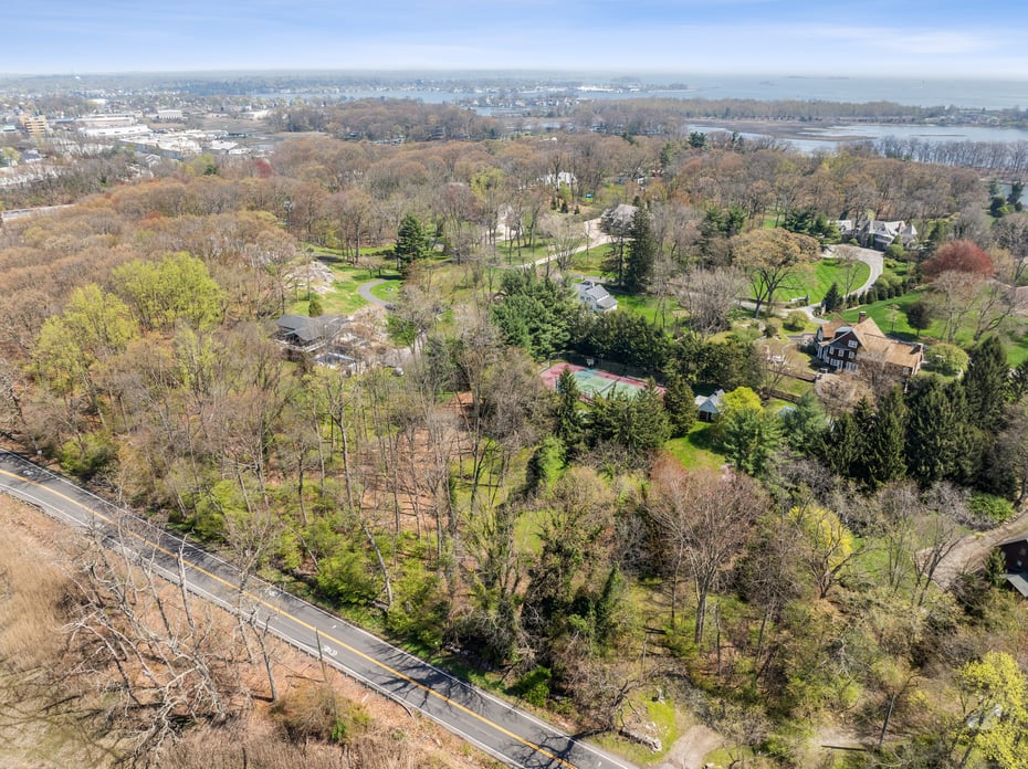 13 Hilltop Road Photo 8