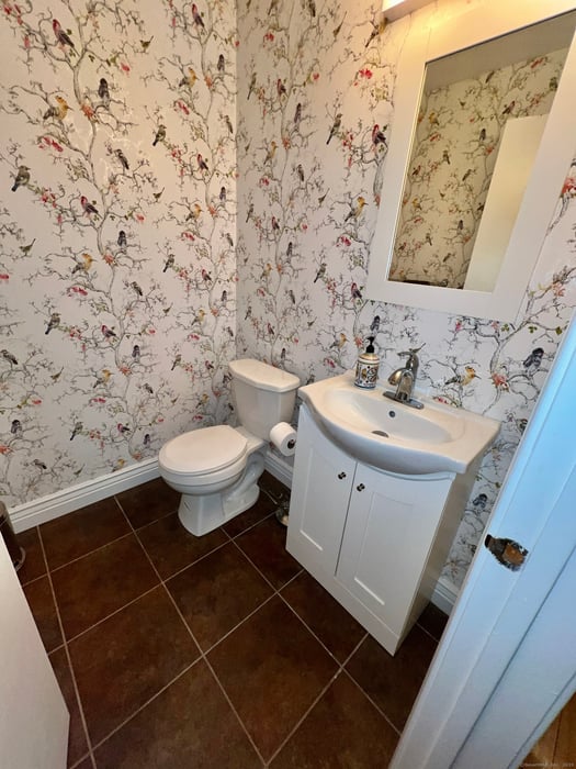 226 Ledge Drive Photo 3