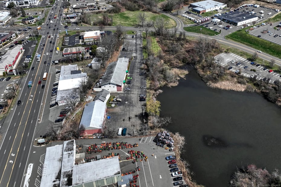 284 Racebrook Road Photo 6