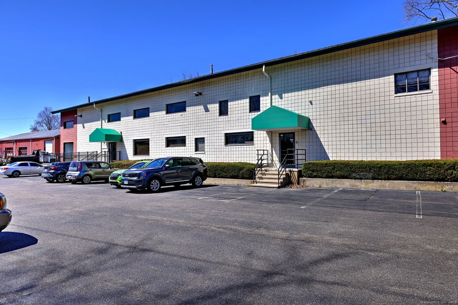284 Racebrook Road Photo 13