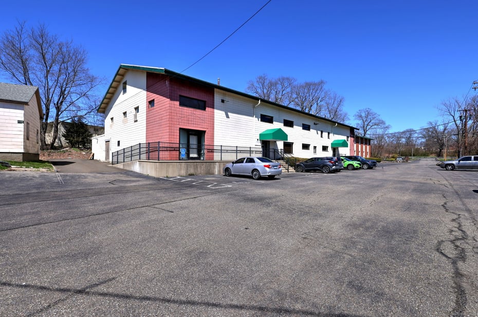 284 Racebrook Road Photo 15