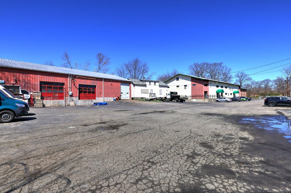 284 Racebrook Road Photo 18