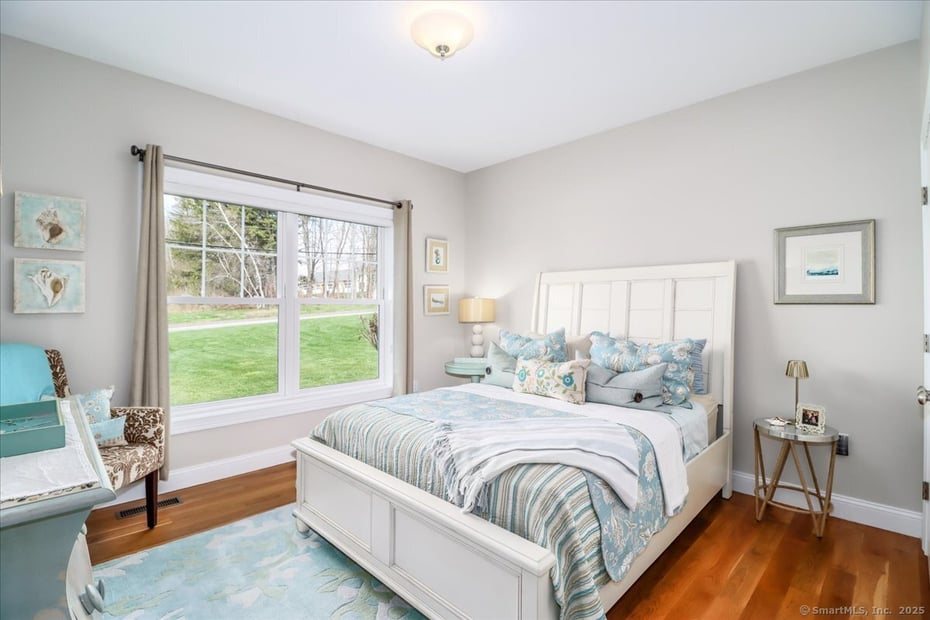 100 North Hill Road Photo 15
