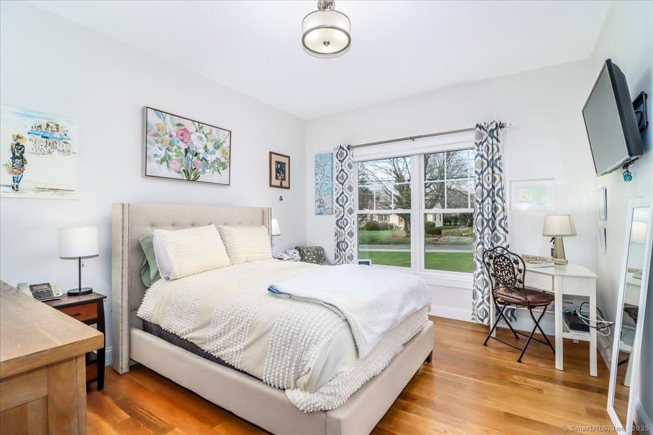 100 North Hill Road Photo 27