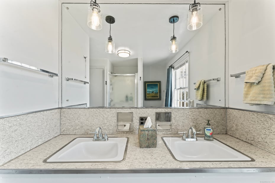 139 Bunnell Street Photo 13