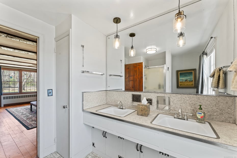 139 Bunnell Street Photo 14