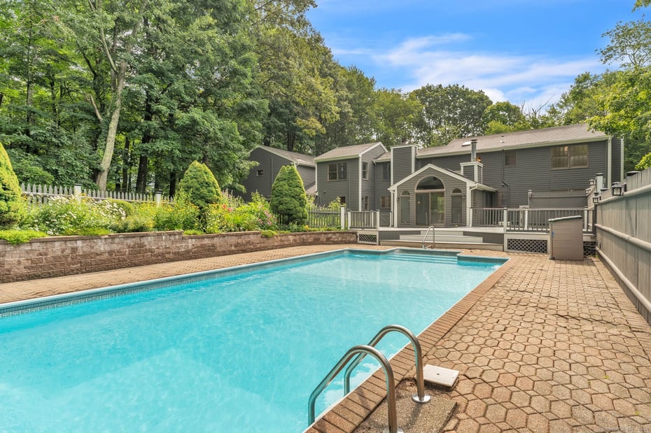92 Shafer Road Photo 3
