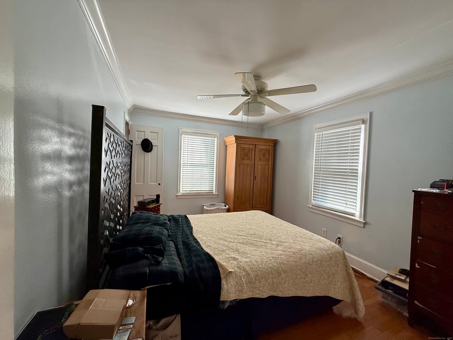 1030 Old Town Road Photo 7