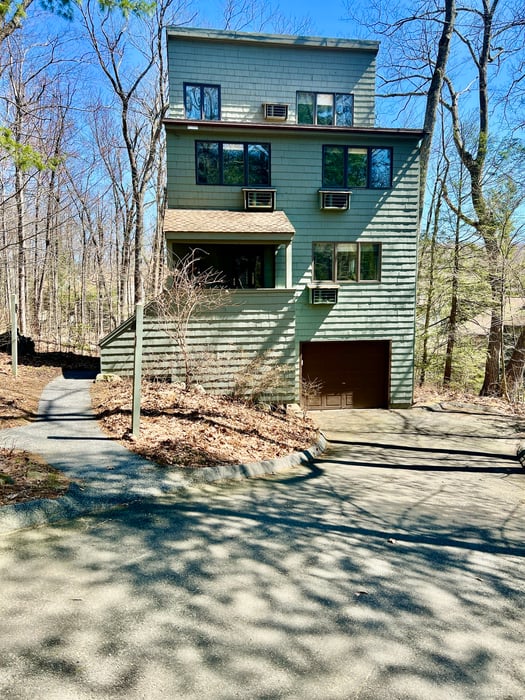 401 Trailsend Drive Photo 1