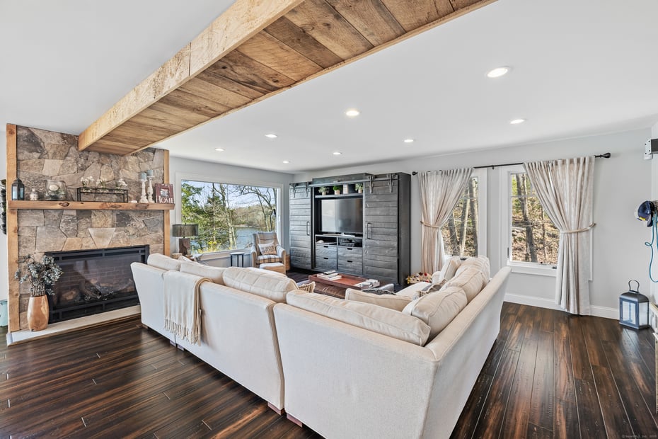 3 Willow Lane Photo 10
