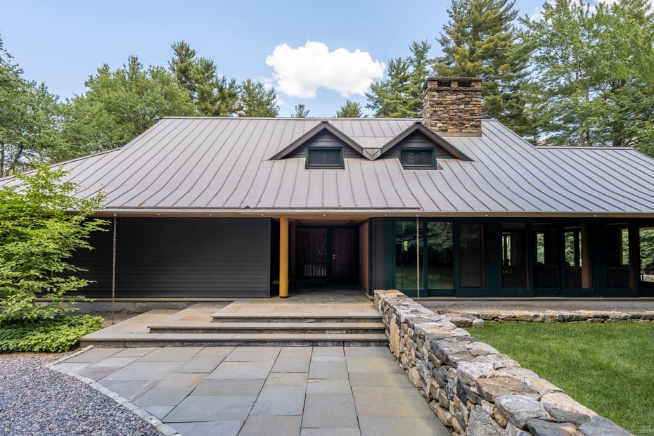 841 Winchester Road Photo 3