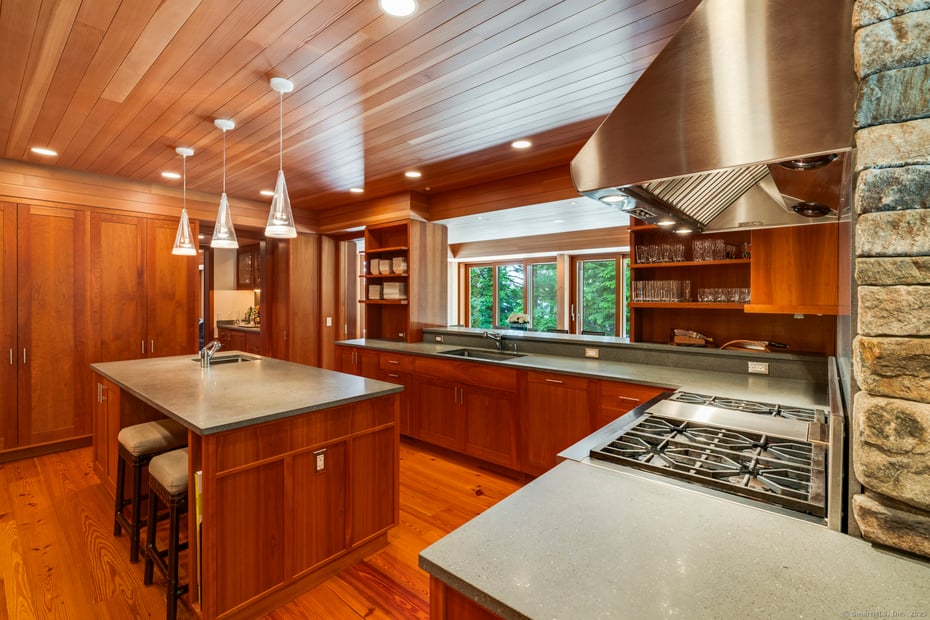 841 Winchester Road Photo 11