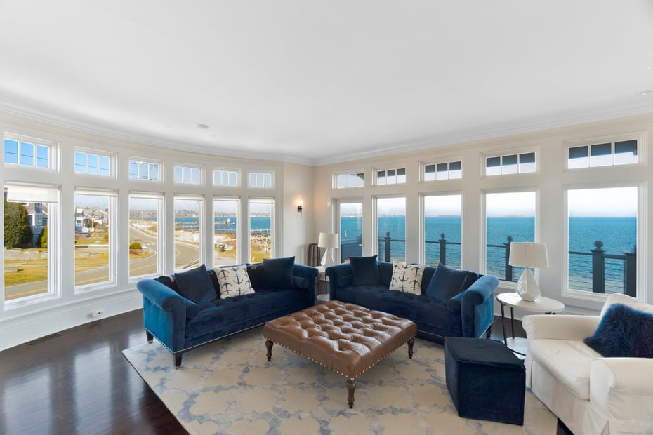 159 South Shore Avenue Photo 4