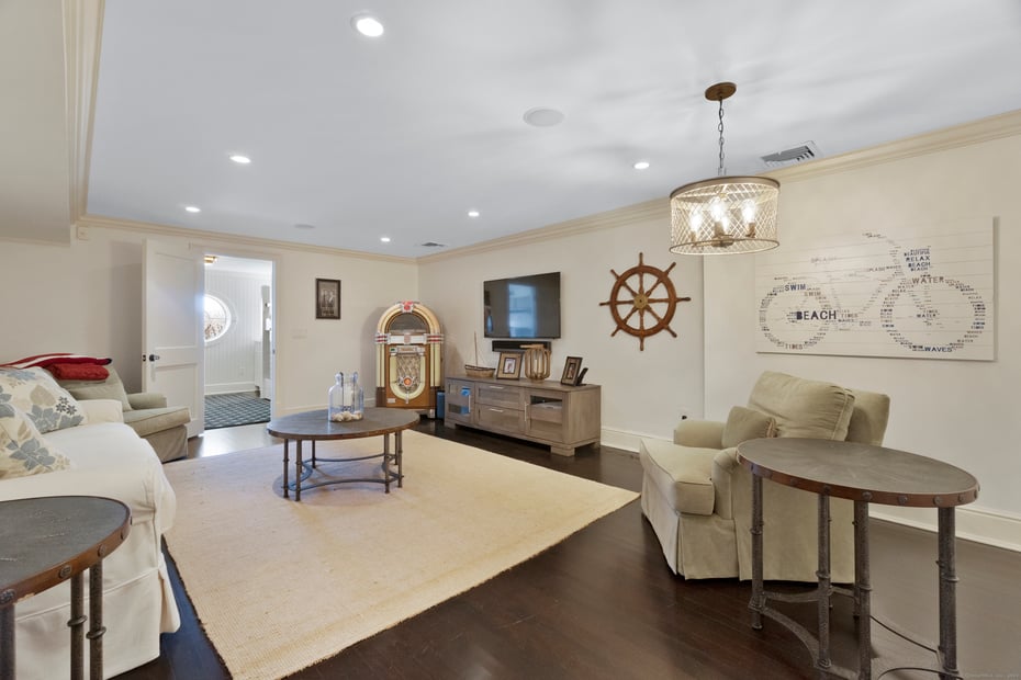 159 South Shore Avenue Photo 29