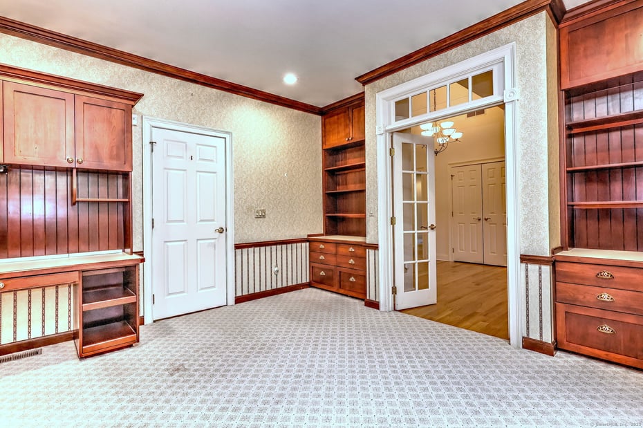 395 Isinglass Road Photo 3