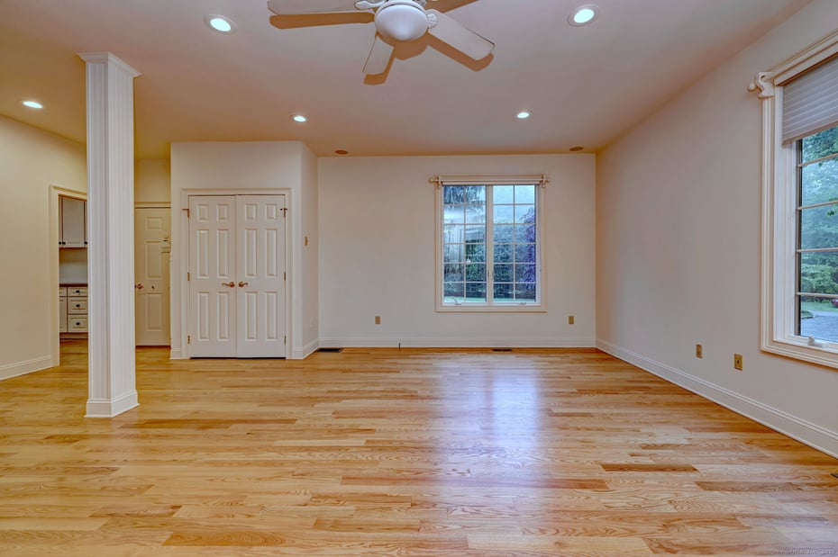 395 Isinglass Road Photo 10