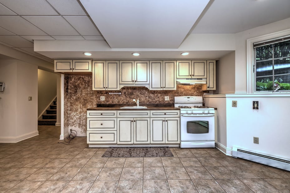 395 Isinglass Road Photo 19