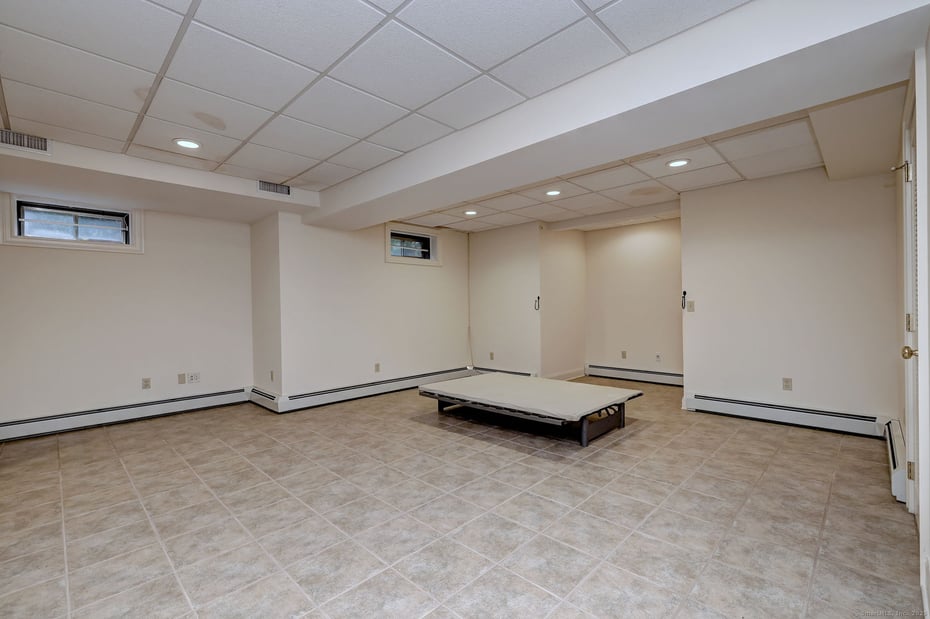 395 Isinglass Road Photo 20