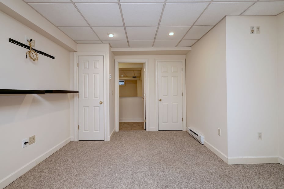 395 Isinglass Road Photo 22