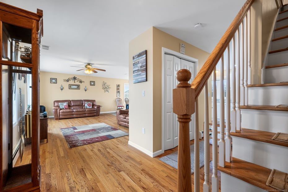 2 Lexington Trail Photo 11