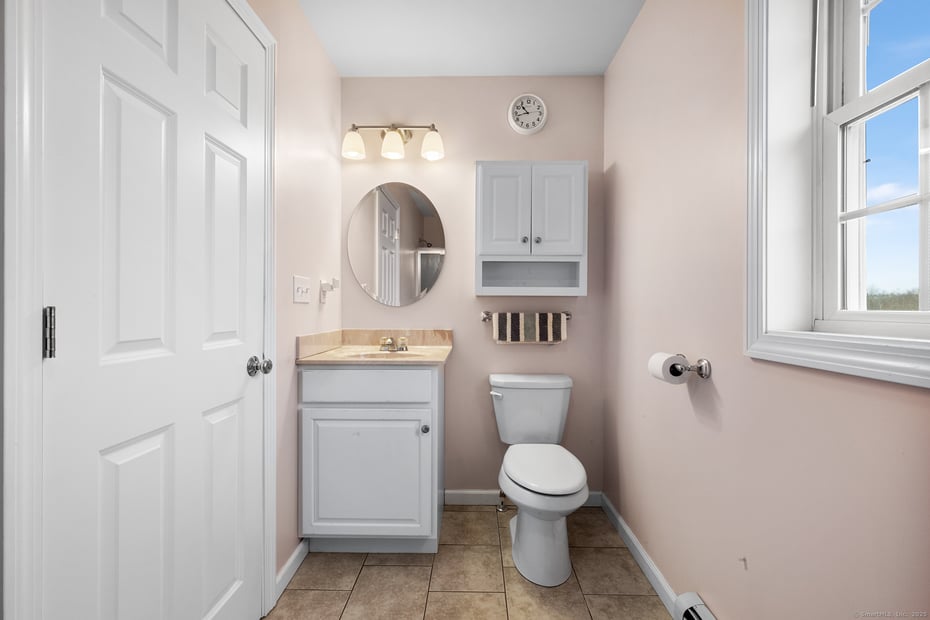 2 Lexington Trail Photo 18