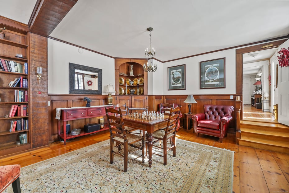 802 State Road Photo 5