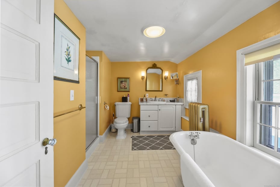 802 State Road Photo 18