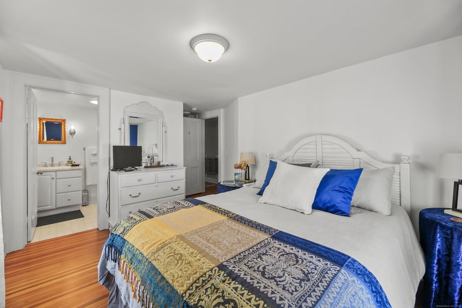 802 State Road Photo 19