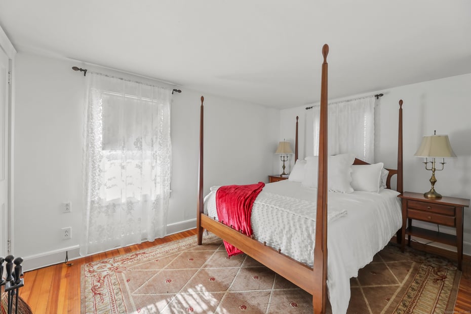 802 State Road Photo 20