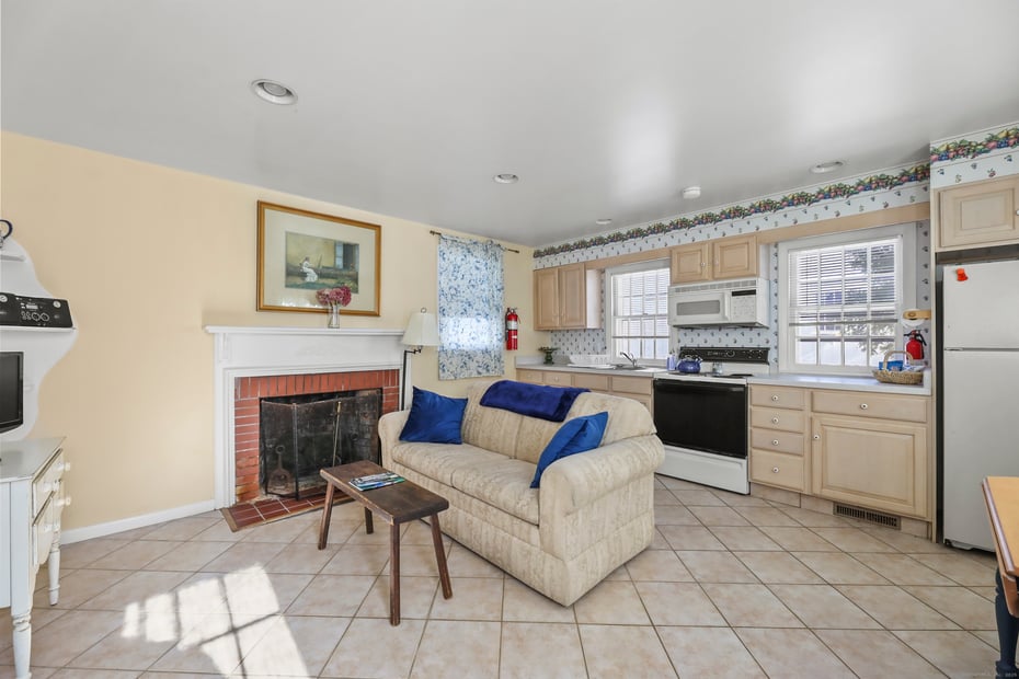 802 State Road Photo 25