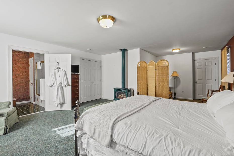 802 State Road Photo 28