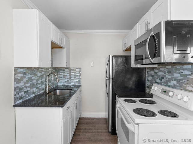 191 Oak Street Photo 5