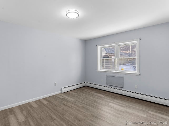 191 Oak Street Photo 11