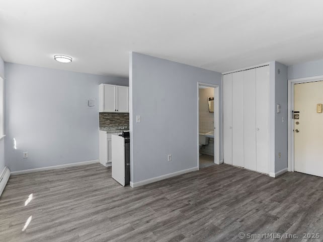 191 Oak Street Photo 13