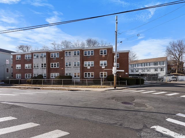191 Oak Street Photo 31