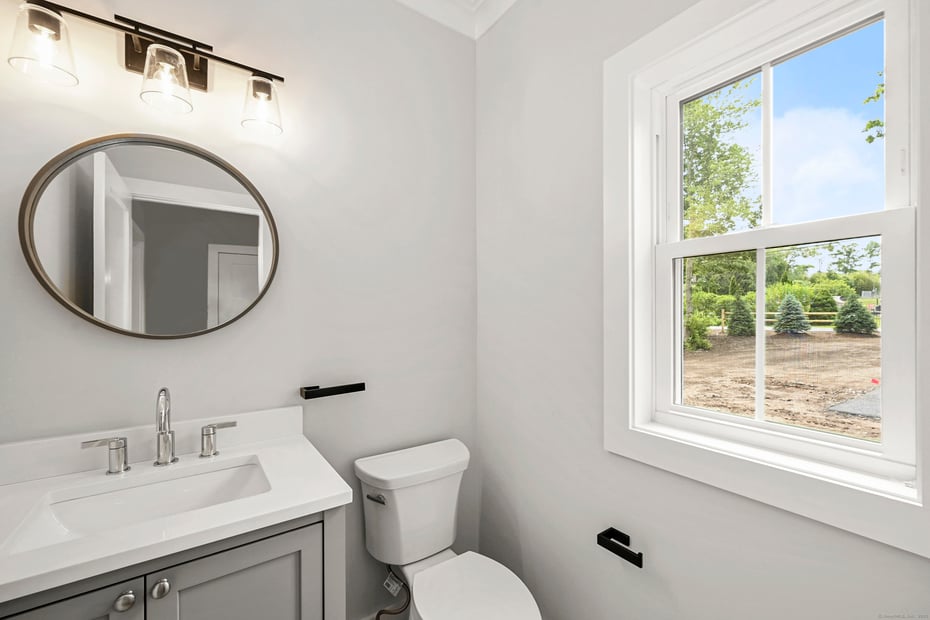343 Spring Hill Road Photo 18