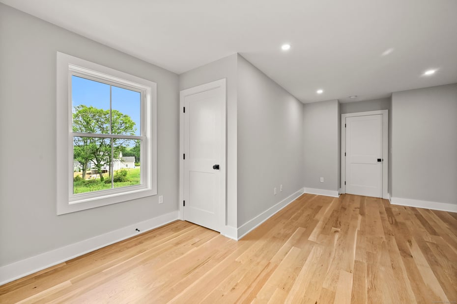 343 Spring Hill Road Photo 21
