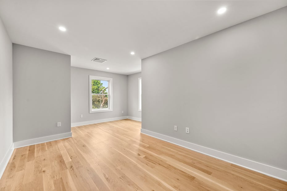 343 Spring Hill Road Photo 22